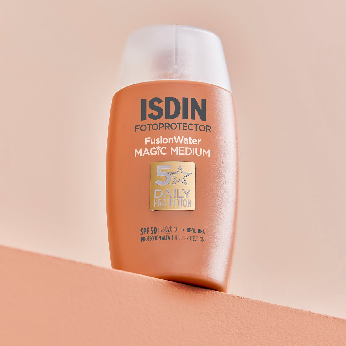 FOTOPROTECTOR Fusion Water MAGIC Medium SPF50